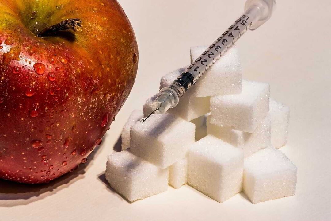 Diabetis Mellitus entwéckelt sech géint den Hannergrond vum Mangel u Insulin an erhéicht Golekose am Blutt